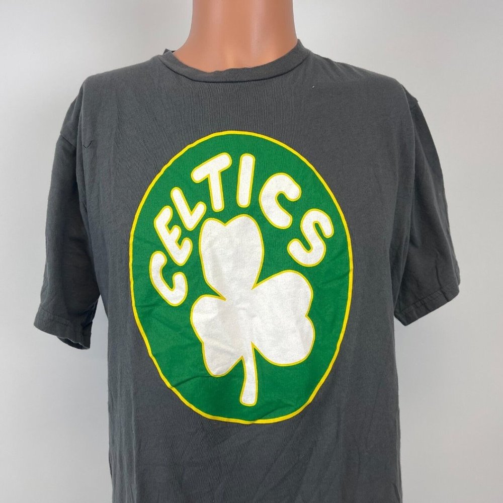 Mitchell And Ness Boston Celtics Retro Logo T Shirt NBA Basketball Size L
